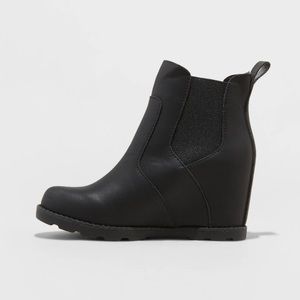 Discontinued booties from target